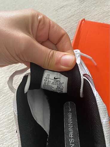 38,5 Beden beyaz Renk Nike ayakkabı
