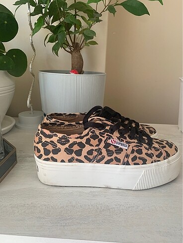 37 Beden Superga platform
