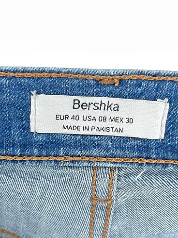 40 Beden çeşitli Renk Bershka Jean / Kot %70 İndirimli.
