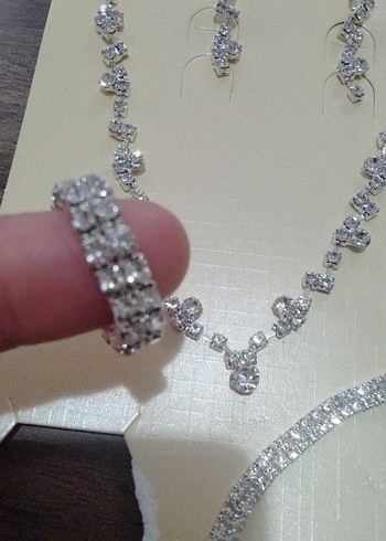 Beyaz İşlemeli Kadın Takı Seti - Görsel 3