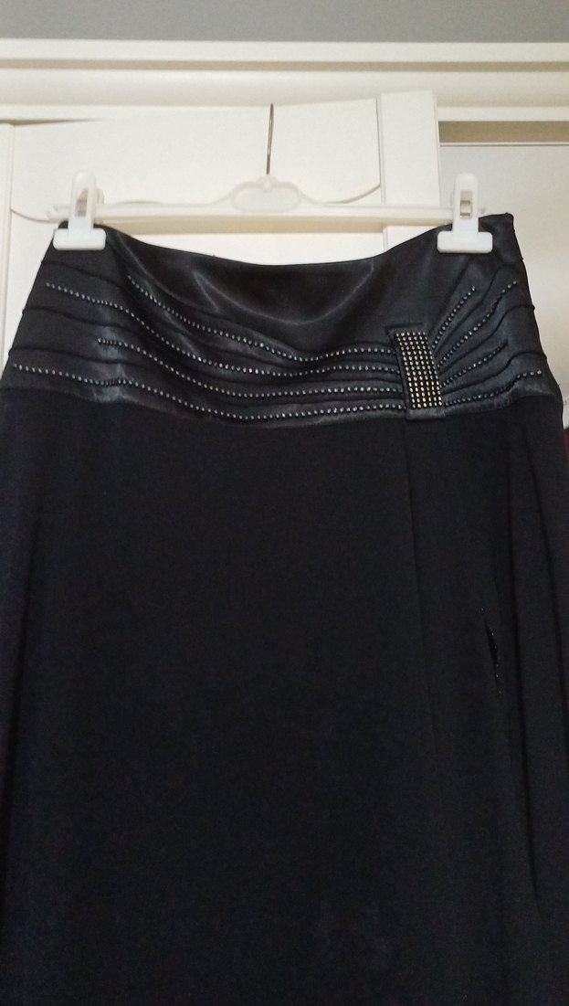 Drapeli Siyah Uzun Gotik Etek - Görsel 2