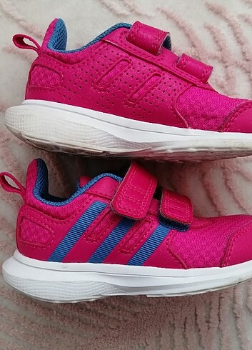 Adidas spor ayakkabı 