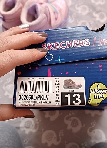 30 Beden pembe Renk Skechers ışıklı bot 