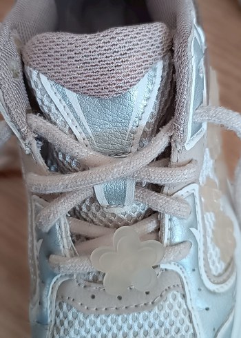 Kız Çocuk Beyaz Gri Bağcıklı Spor Ayakkabı - Görsel 4