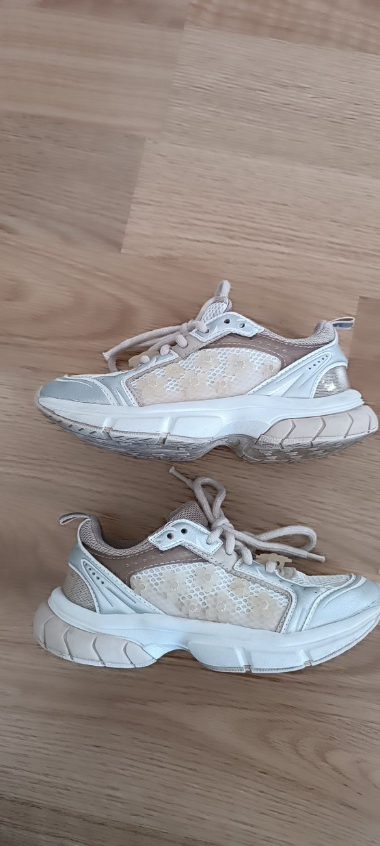 Kız Çocuk Beyaz Gri Bağcıklı Spor Ayakkabı - Görsel 2