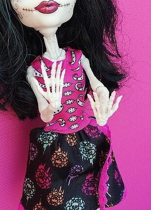  Beden Monster high barbi oyuncak 