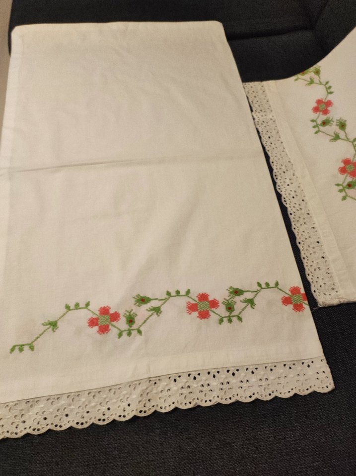 Nakışlı Beyaz Yastık Kılıfı Seti - Görsel 2