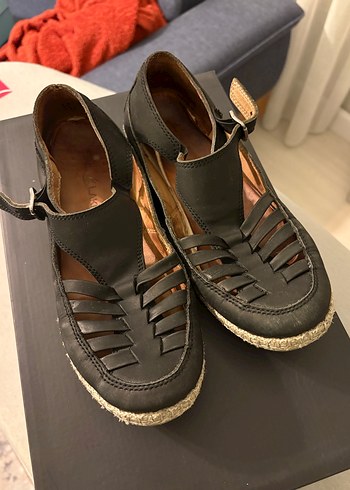 Deri Tokalı Siyah Kadın sandalet - Görsel 4