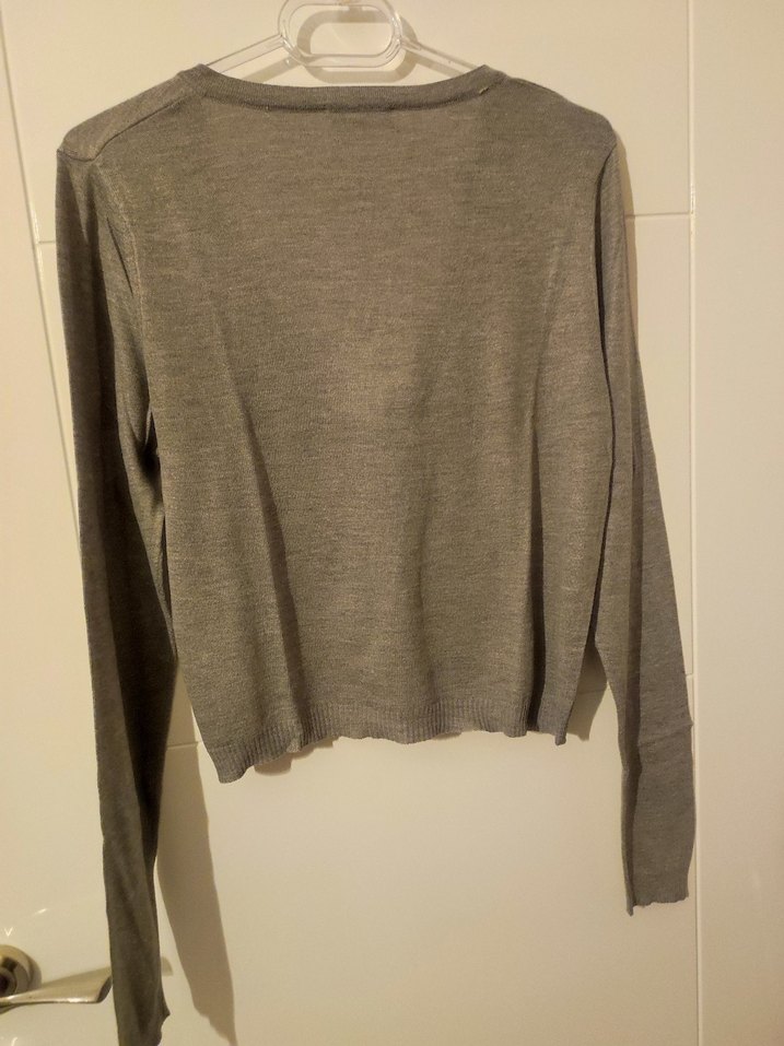 Gri Düğmeli Kadın Hırka - Görsel 2