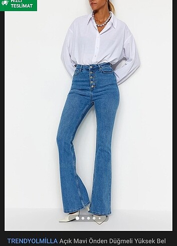 Açık mavi önden düğmeli yüksek bel flare jeans