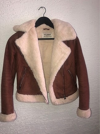 Pull and bear içi tüğlü mont
