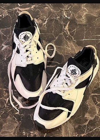 45 Beden Nike spor ayakkabı