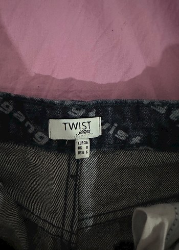 Twist Siyah Baskılı Mini Kot Şort - Görsel 3
