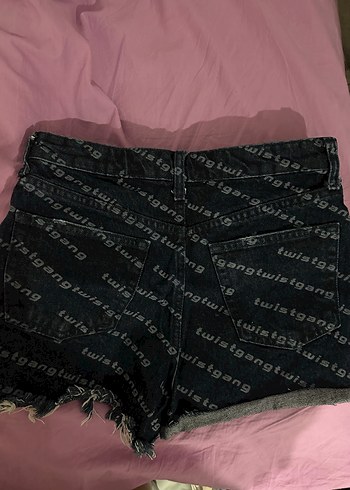 Twist Siyah Baskılı Mini Kot Şort - Görsel 2