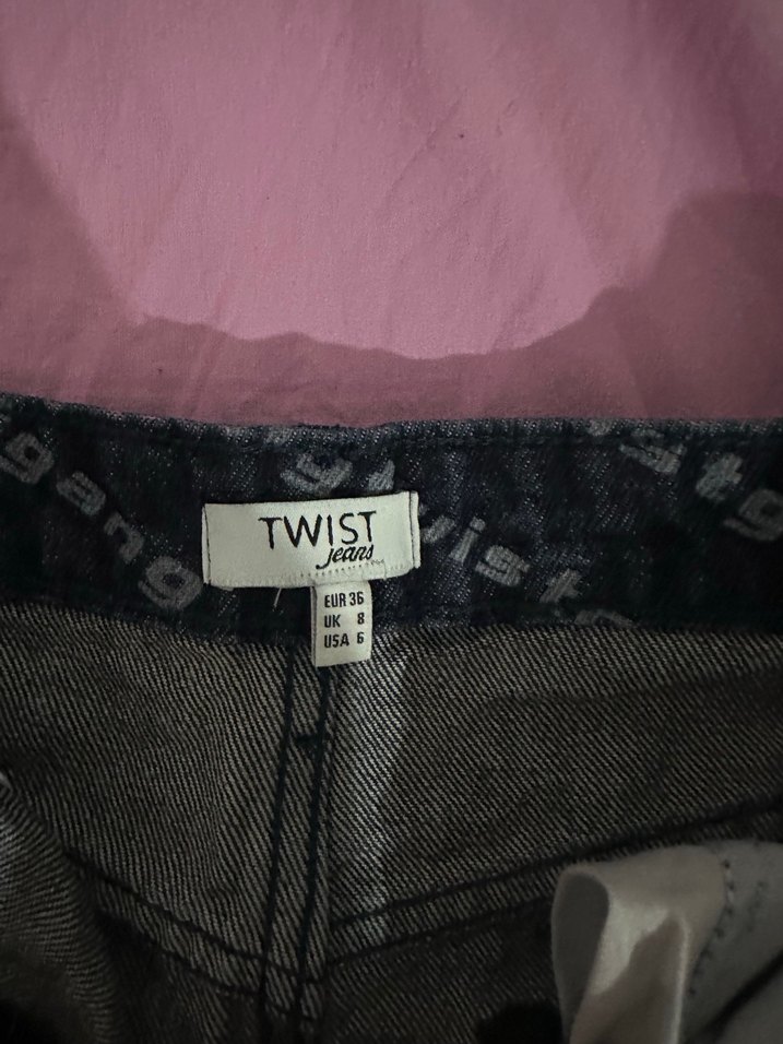 Twist Siyah Baskılı Mini Kot Şort - Görsel 4