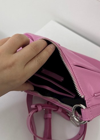 Zincir Detaylı Pembe Deri Kadın Çanta - Görsel 2