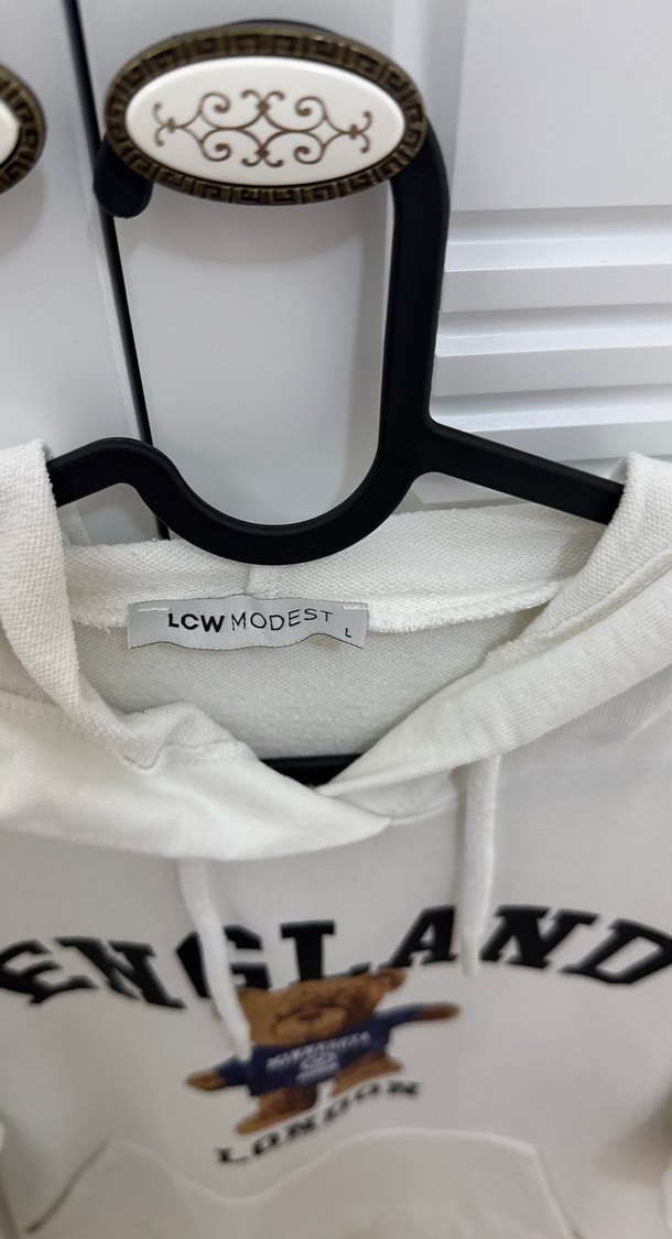 Beyaz Kapüşonlu Oversize Sweatshirt - Görsel 2