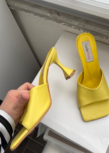 Sarı Blok Topuklu Kadın Terlik - Görsel 2