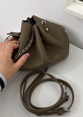 Zincir Detaylı Bej Deri Kadın Çanta - Görsel 4