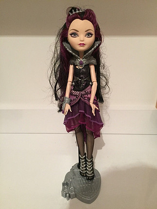 diğer Beden Monster High Raven Queen