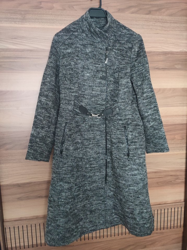 Gri Uzun Kemerli Kadın Kaban - Görsel 2