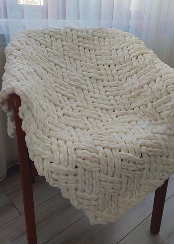 Beyaz Örgü Bebek Battaniyesi - Görsel 2