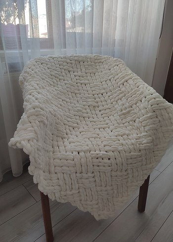 Beyaz Örgü Bebek Battaniyesi - Görsel 3