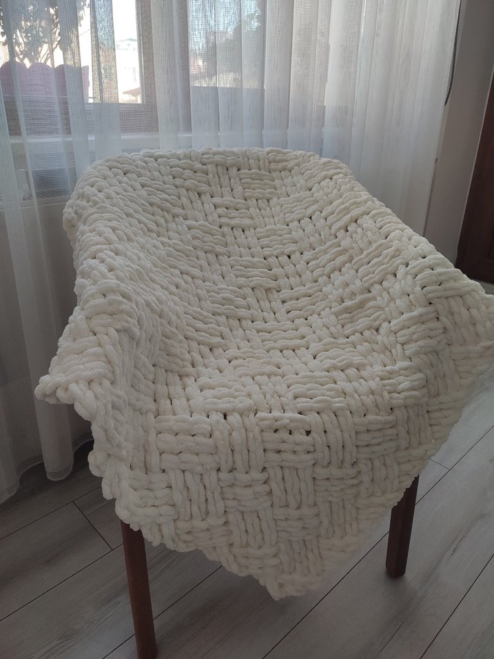 Beyaz Örgü Bebek Battaniyesi - Görsel 3