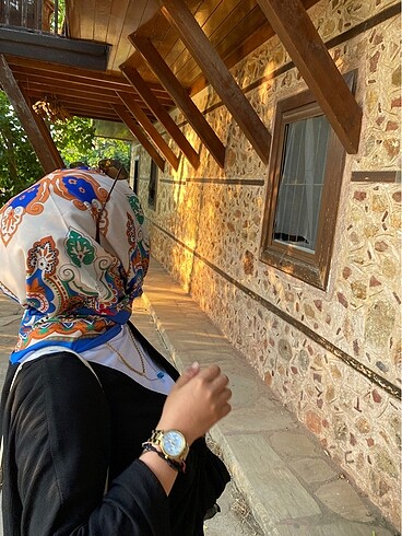  Beden Eşarp