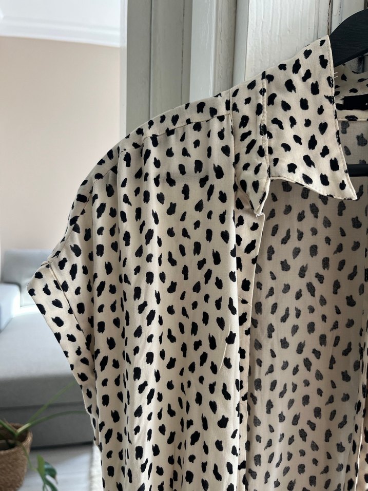 Yılan Desenli V Yakalı Uzun Elbise - Görsel 2