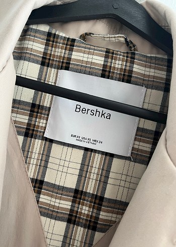 Bershka Bej Uzun Düğmeli Trençkot - Görsel 2