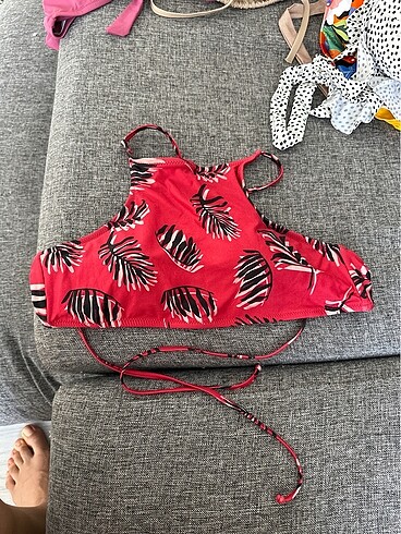 Penti bikini üstü