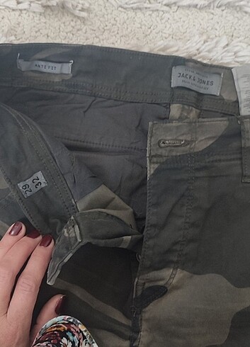 32 Beden Jack&Jones sıfır pantolon 