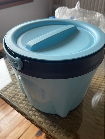 Tupperware yemek termosu