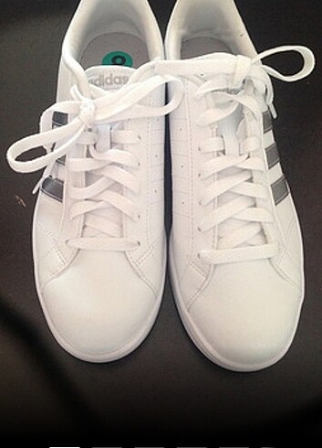 Adidas Beyaz Sneaker