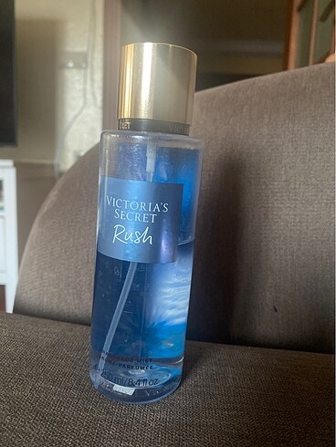 Victoria?s Secret rush vücut spreyi