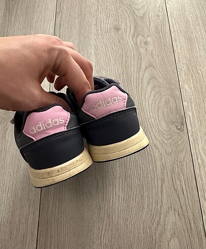 28 Beden Adidas spor ayakkabı