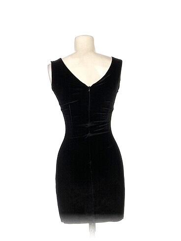s Beden PreLoved Kısa Elbise %70 İndirimli.