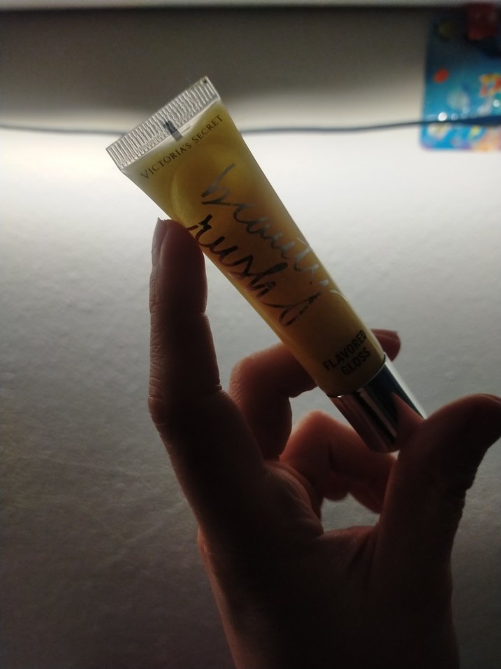 Victoria's secret Parlak Sarı Dudak Parlatıcısı - Görsel 3