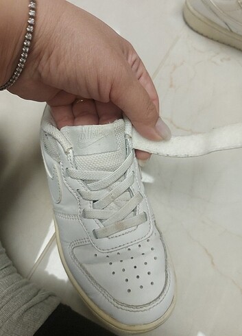 29 Beden beyaz Renk Nike air spor ayakkabı