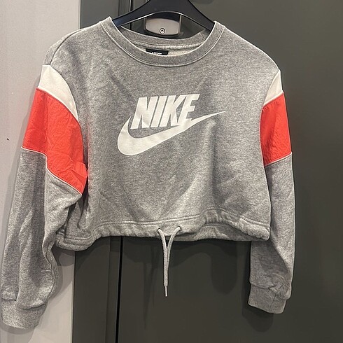 s Beden nike sweatshirt
