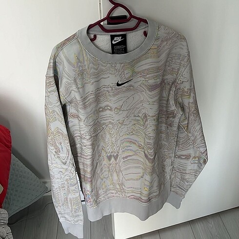 nike sweatshirt