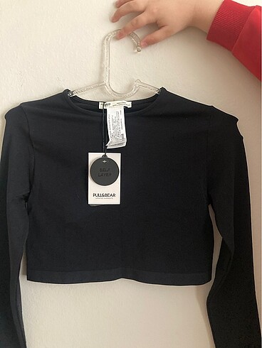 pull & bear siyah uzun kollu crop tshirt