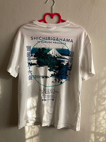 pull & bear hokusai tshirt