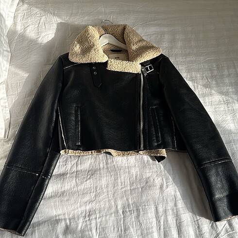 Stradivarius stradivarius crop ceket