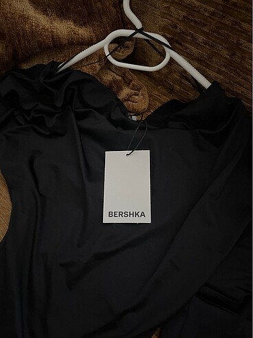Bershka bershka asimetrik siyah bluz