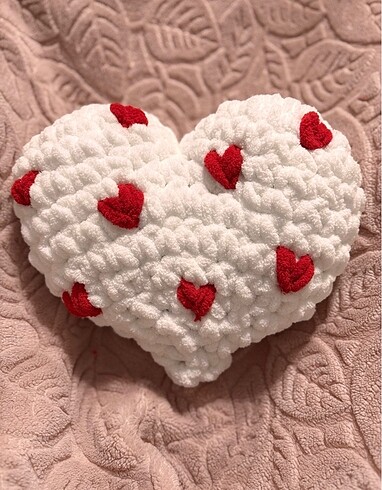 Puffy kalp yastık