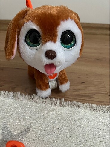 Beden Renk Fur Real yürüyen kaka yapan köpek