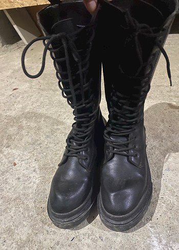 Siyah Deri Bağcıklı Gotik Stiletto Botlar