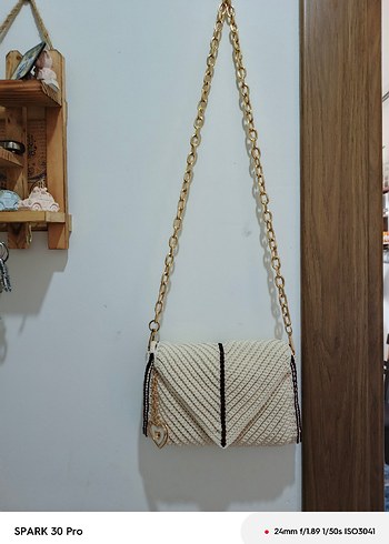 Zebra Desenli Zincir Detaylı Beyaz Örgü Çanta - Görsel 2